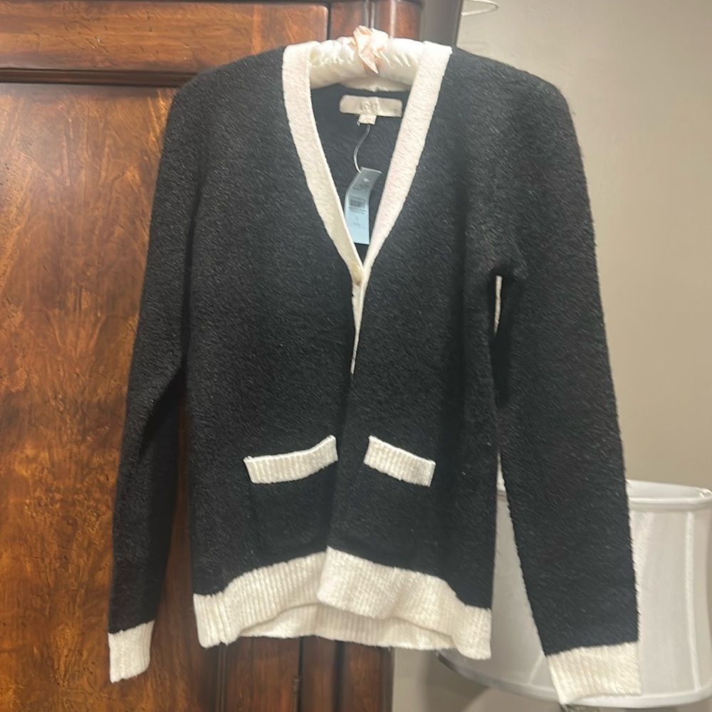 NWT Loft contrast trim sweater